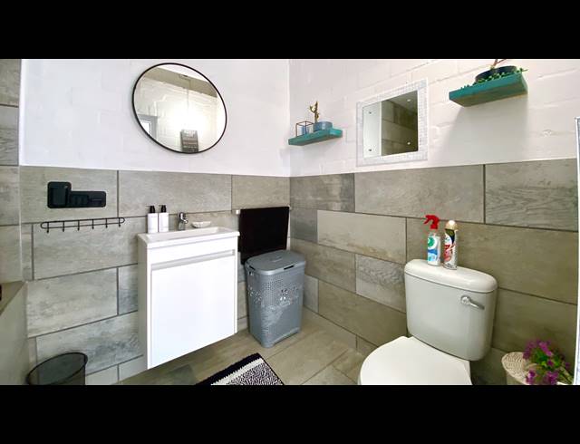 2 BEDROOM APARTMENT FOR SALE IN DWARSKERSBOS
